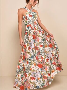 Lulu’s Lilja Cream Floral Print Maxi dress